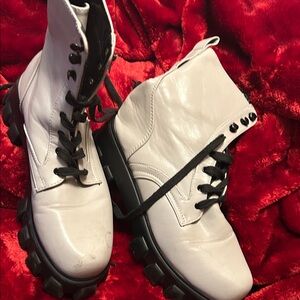 Women's Grey Lace-Up Boots